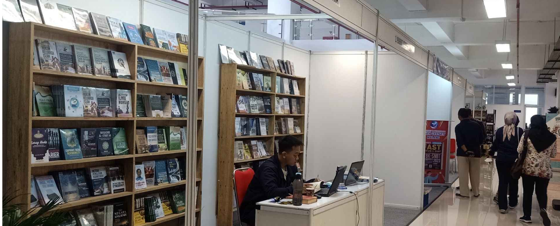Obral buku di Goro Assalam 2023